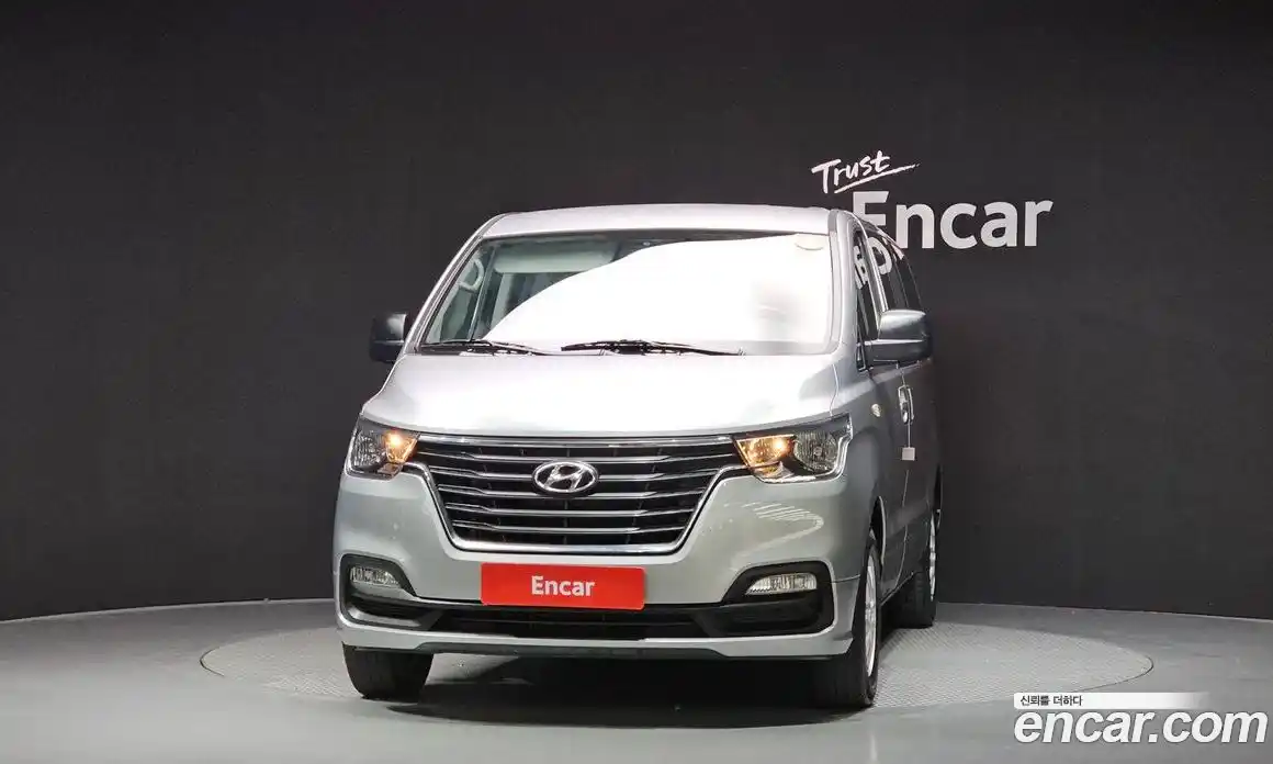 Hyundai Starex 2018 2.5 гидро в Москве № 4879, фото 3