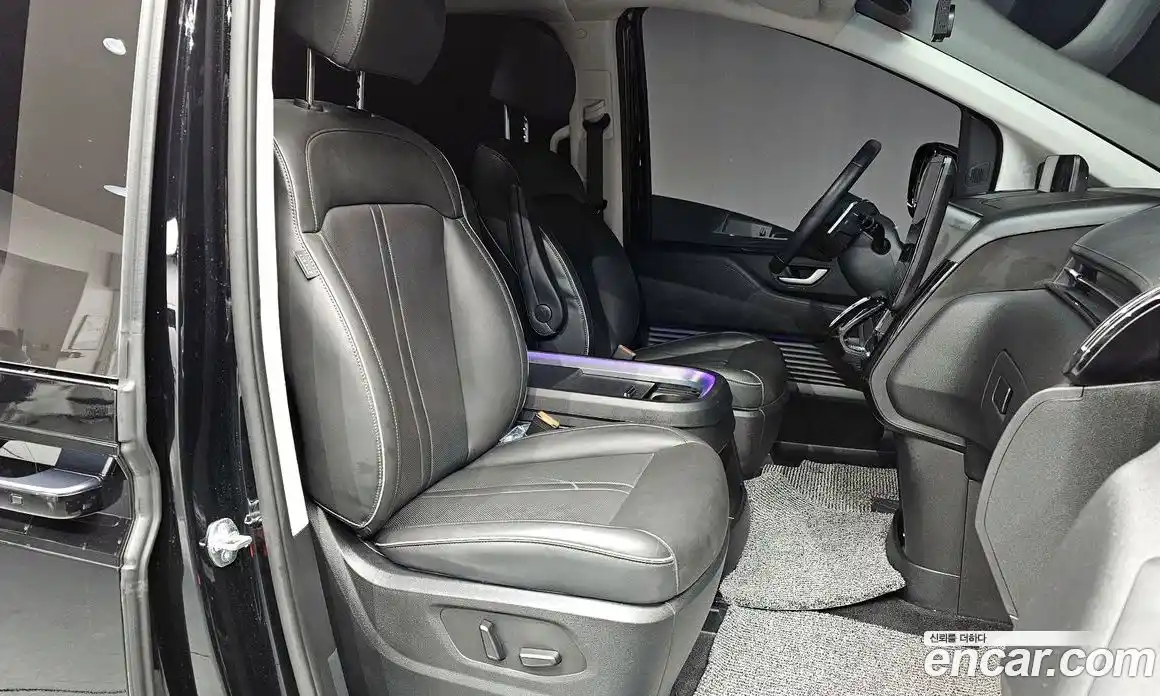 Hyundai Staria 2024 2.2 гидро в Москве № 108384, фото 10