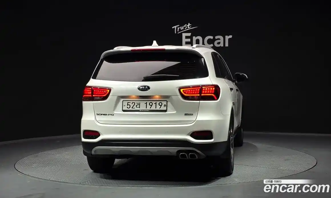 Kia Sorento 2018 2.2 гидро в Москве № 133370, фото 4