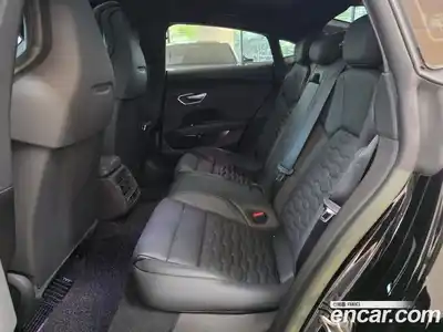 Audi e-tron GT 2023 гидро в Москве № 1404420, миниатюра 11