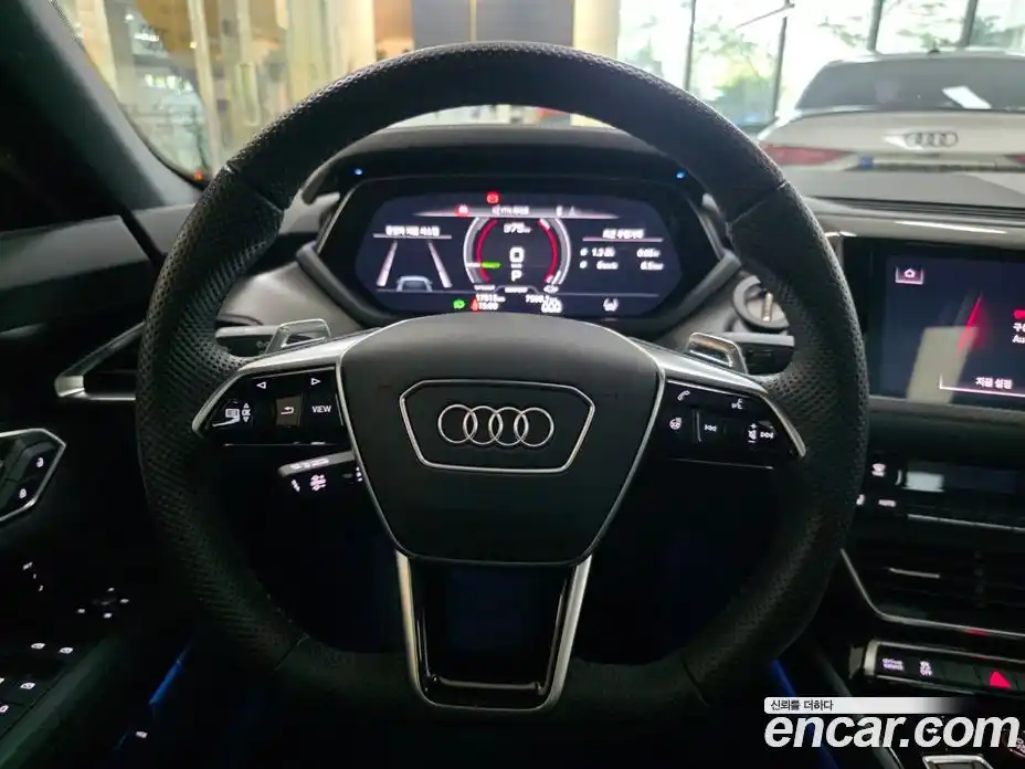 Audi e-tron GT 2023 гидро в Москве № 1404420, фото 17
