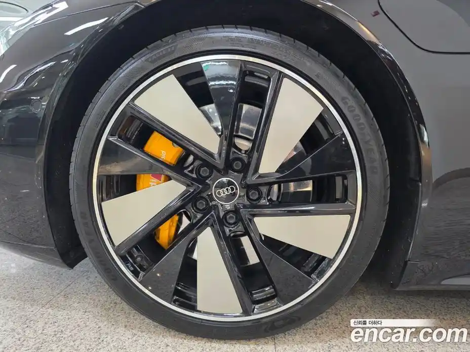 Audi e-tron GT 2023 гидро в Москве № 1404420, фото 5