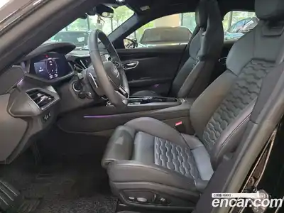 Audi e-tron GT 2023 гидро в Москве № 1404420, миниатюра 10