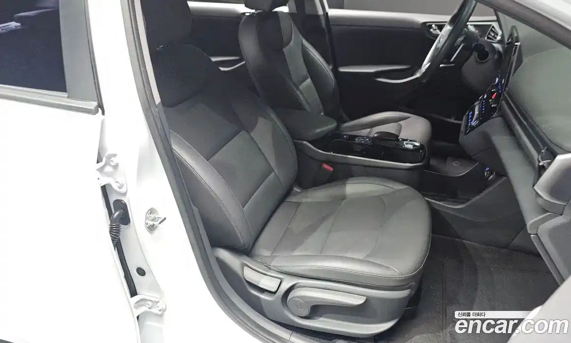 Hyundai Ioniq 2019 1.0 гидро в Москве № 1537390, фото 11