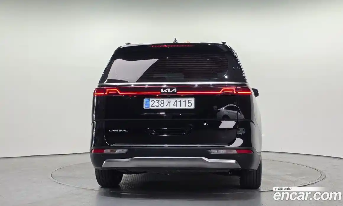 Kia Canival 2023 2.2 гидро в Москве № 1538636, фото 4