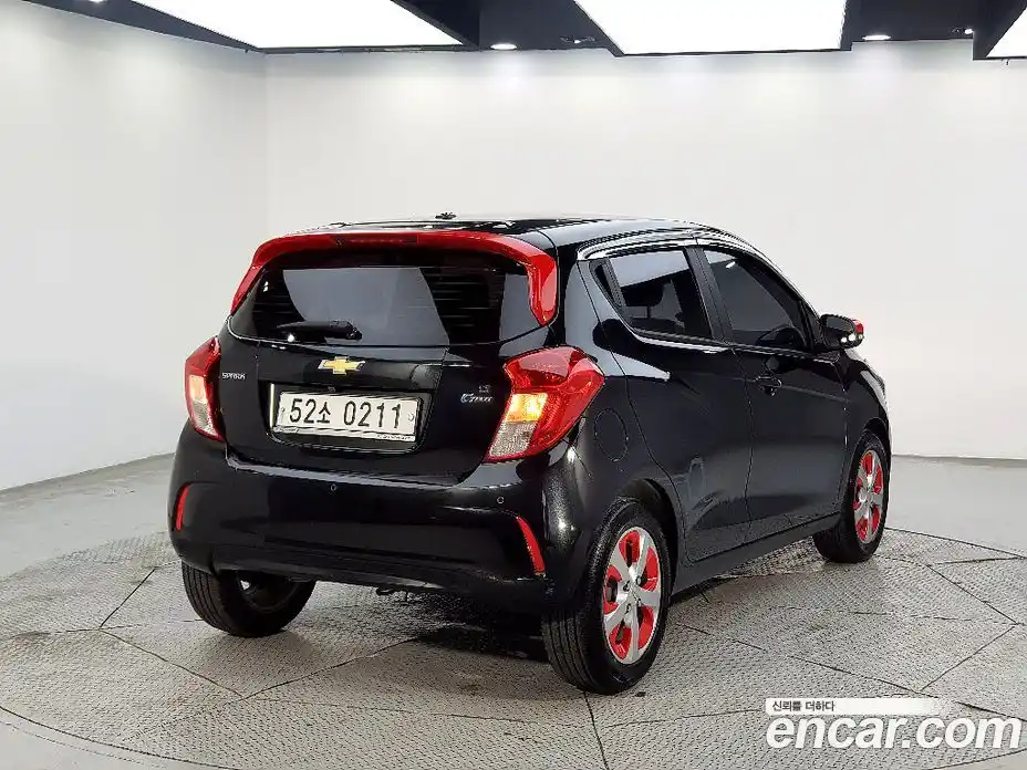 Chevrolet Spark 2016 1.0 гидро в Москве, фото 4
