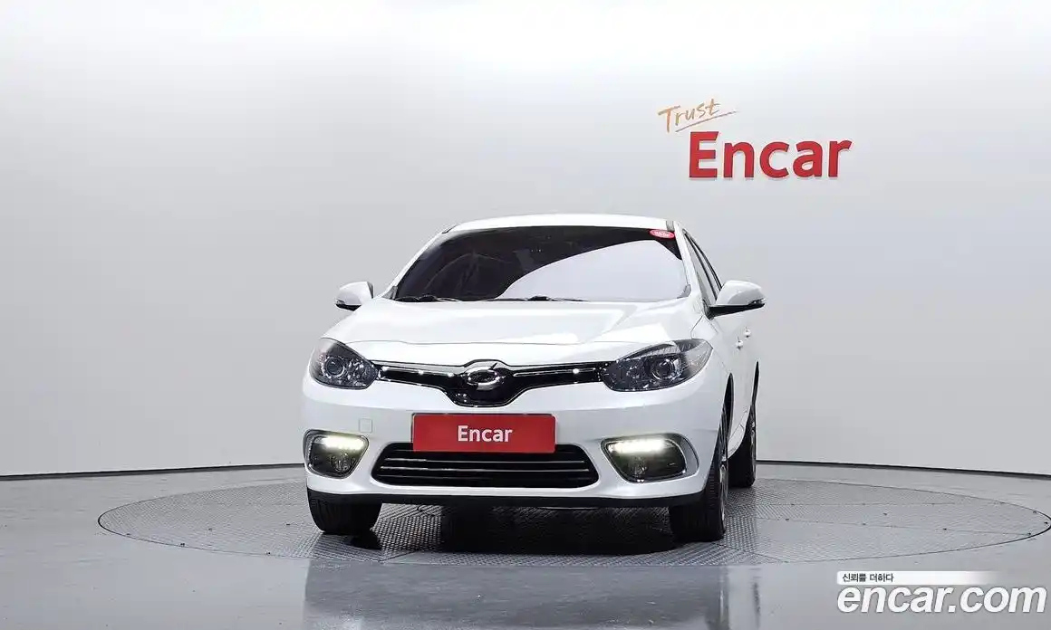 Renault SM3 2015 1.6 гидро в Москве № 1543128, фото 3