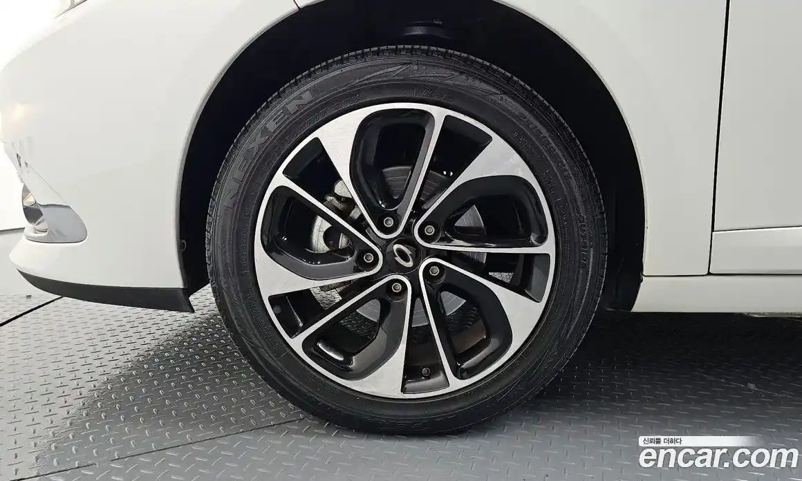 Renault SM3 2015 1.6 гидро в Москве № 1543128, фото 5