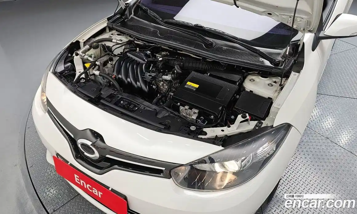 Renault SM3 2015 1.6 гидро в Москве № 1543128, фото 6