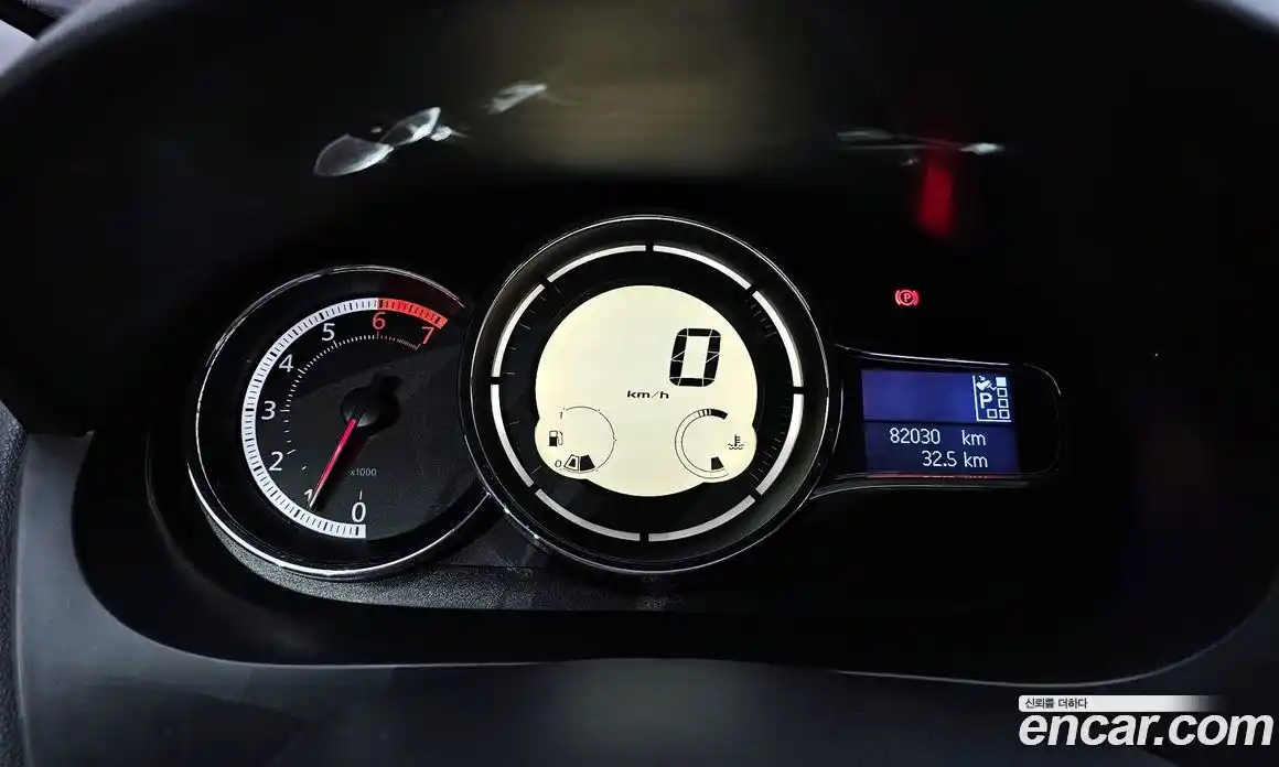 Renault SM3 2015 1.6 гидро в Москве № 1543128, фото 8