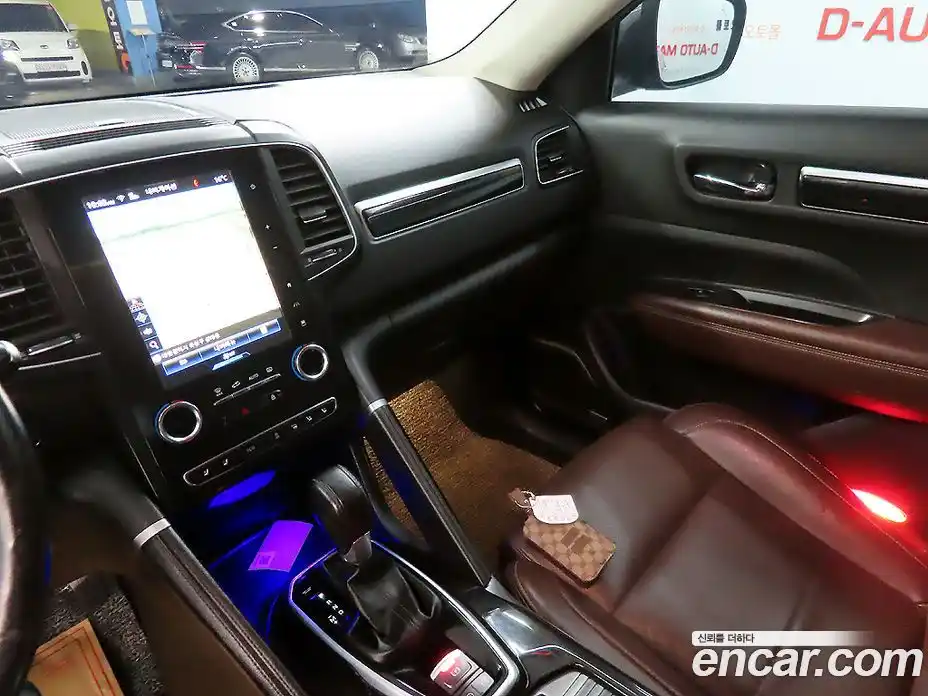 Renault QM6 2017 2.0 гидро в Москве № 1543755, фото 11