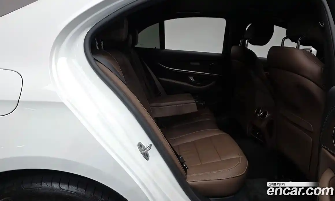 Mercedes-Benz E-Class 2022 2.0 гидро в Москве № 1544860, фото 11