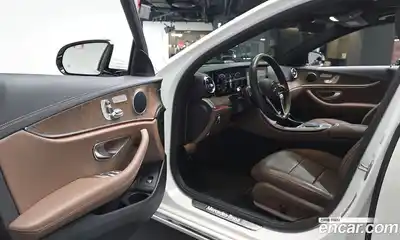 Mercedes-Benz E-Class 2022 2.0 гидро в Москве № 1544860, миниатюра 10