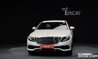 Mercedes-Benz E-Class 2018 2.0 гидро в Москве № 1545395, миниатюра 3