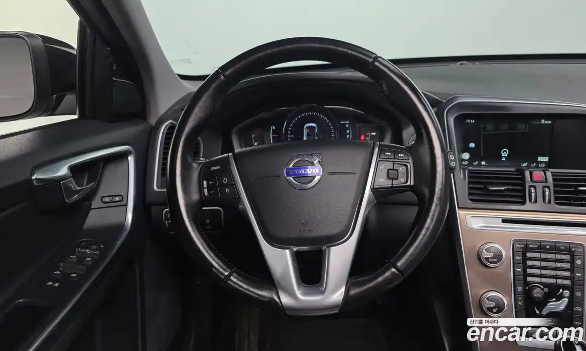 Volvo XC60 2016 2.0 гидро в Москве № 1546977, фото 13