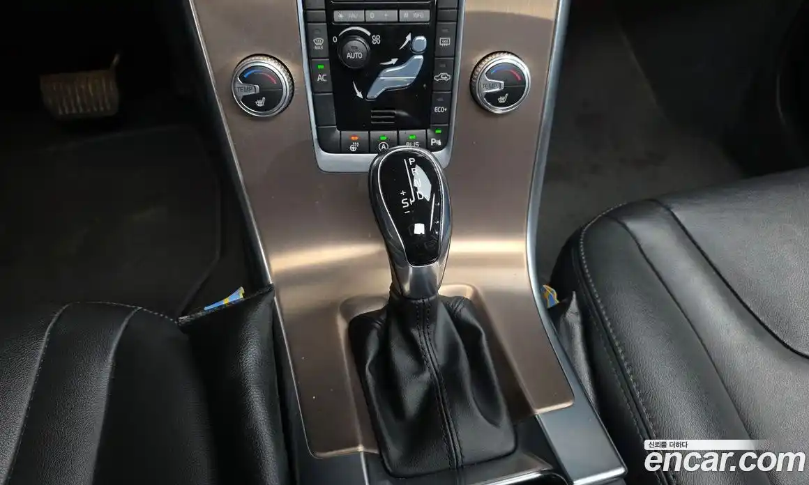 Volvo XC60 2016 2.0 гидро в Москве № 1546977, фото 9