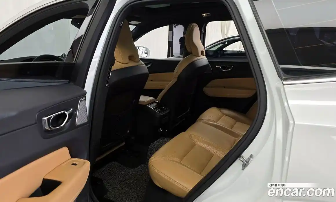 Volvo XC60 2018 2.0 гидро в Москве № 1546991, фото 11