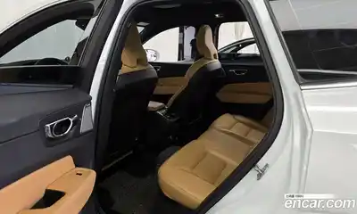 Volvo XC60 2018 2.0 гидро в Москве № 1546991, миниатюра 11
