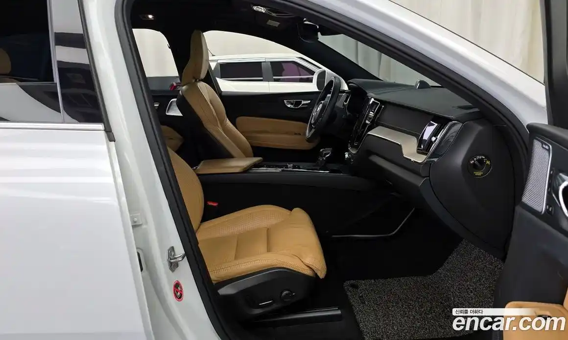 Volvo XC60 2018 2.0 гидро в Москве № 1546991, фото 12
