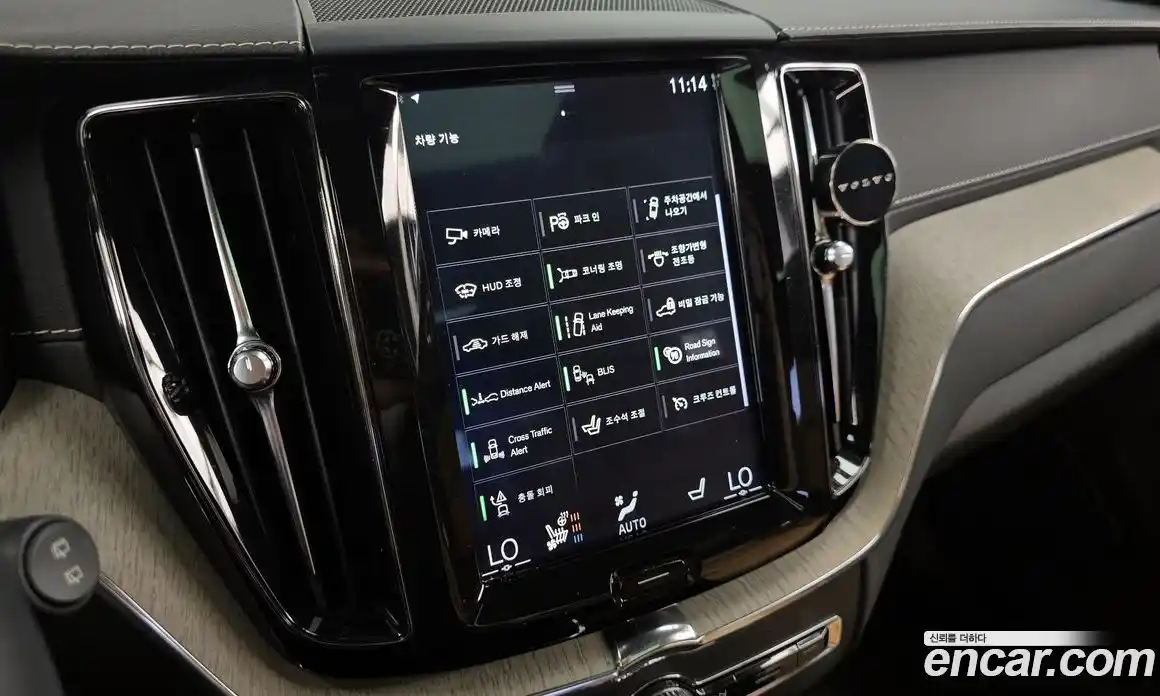 Volvo XC60 2018 2.0 гидро в Москве № 1546991, фото 16