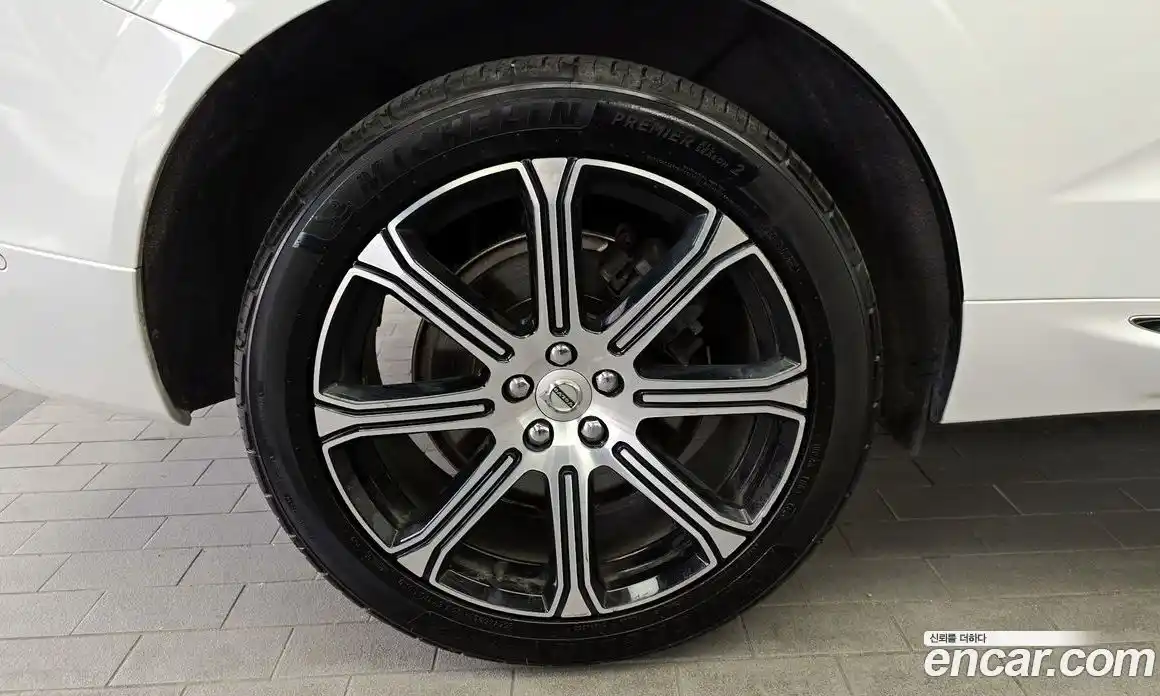Volvo XC60 2018 2.0 гидро в Москве № 1546991, фото 5
