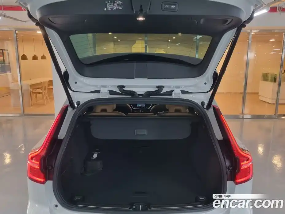 Volvo V60 2025 2.0 гидро в Москве № 1547001, фото 20