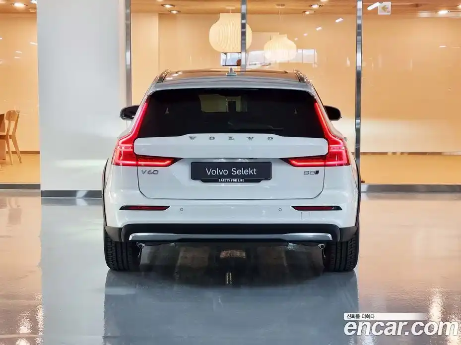 Volvo V60 2025 2.0 гидро в Москве № 1547001, фото 4