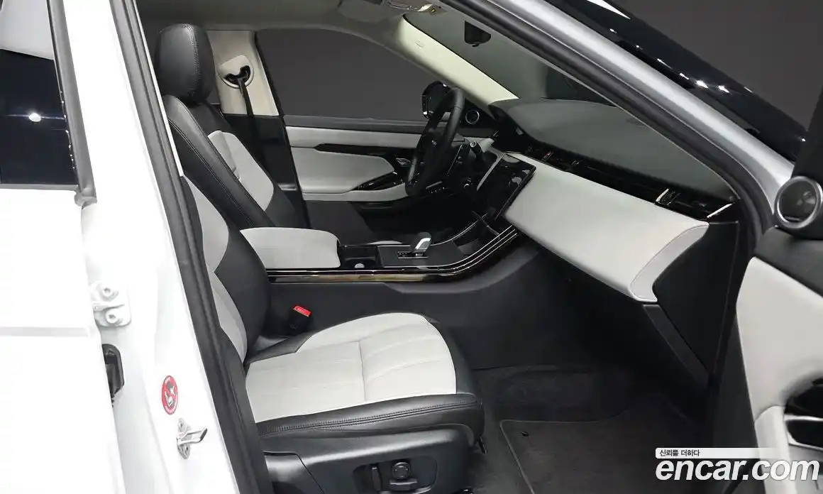 Land Rover Range-Rover Evoque 2025 2.0 гидро в Москве № 1547469, фото 11