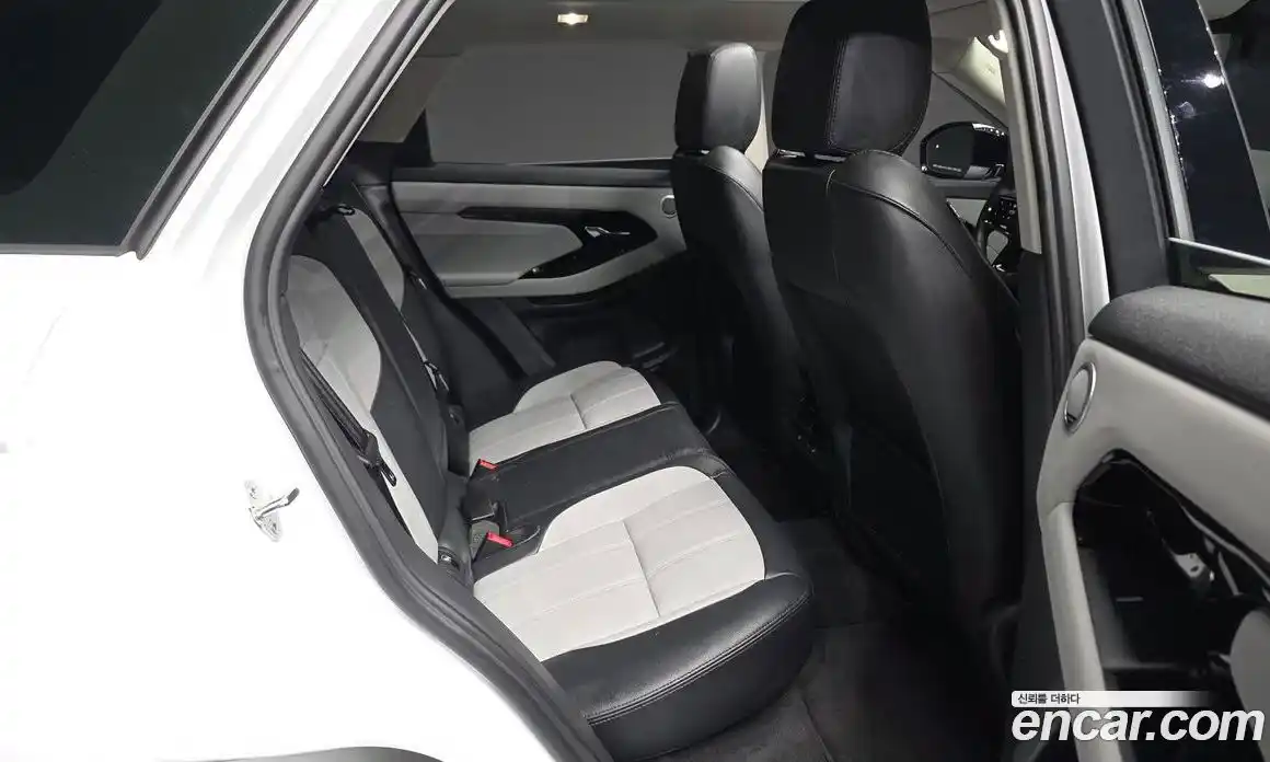 Land Rover Range-Rover Evoque 2025 2.0 гидро в Москве № 1547469, фото 12