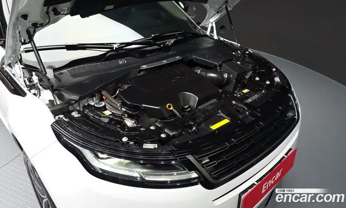 Land Rover Range-Rover Evoque 2025 2.0 гидро в Москве № 1547469, фото 6