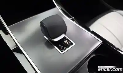 Land Rover Range-Rover Evoque 2025 2.0 гидро в Москве № 1547469, миниатюра 9