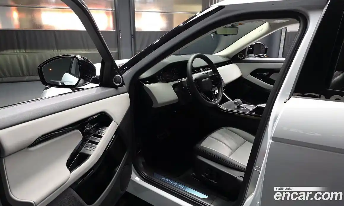 Land Rover Range-Rover Evoque 2025 2.0 гидро в Москве № 1547469, фото 10