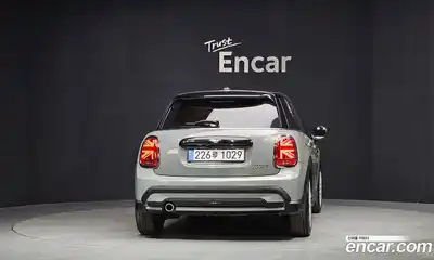 Mini Cooper 2022 1.5 гидро в Москве № 1548153, миниатюра 4