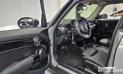 Mini Cooper 2022 1.5 гидро в Москве № 1548153, миниатюра 10