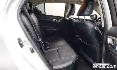 Lexus CT200h 2017 1.8 гидро в Москве № 1548888, миниатюра 11