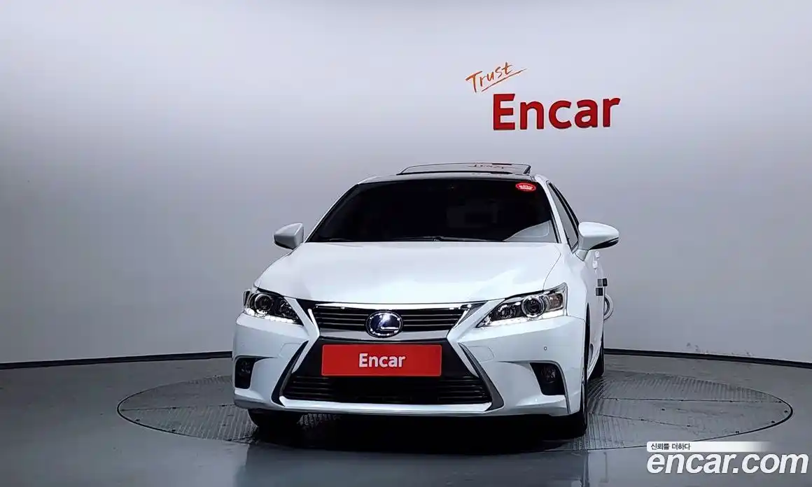 Lexus CT200h 2017 1.8 гидро в Москве № 1548888, фото 3