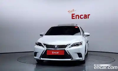 Lexus CT200h 2017 1.8 гидро в Москве № 1548888, миниатюра 3