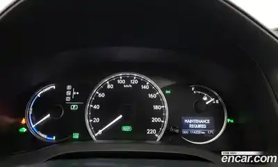 Lexus CT200h 2017 1.8 гидро в Москве № 1548888, миниатюра 8