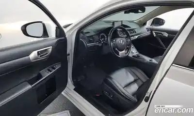 Lexus CT200h 2017 1.8 гидро в Москве № 1548888, миниатюра 10