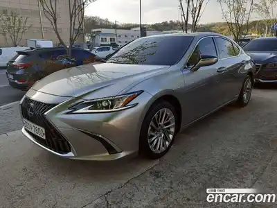 Lexus ES, 2021