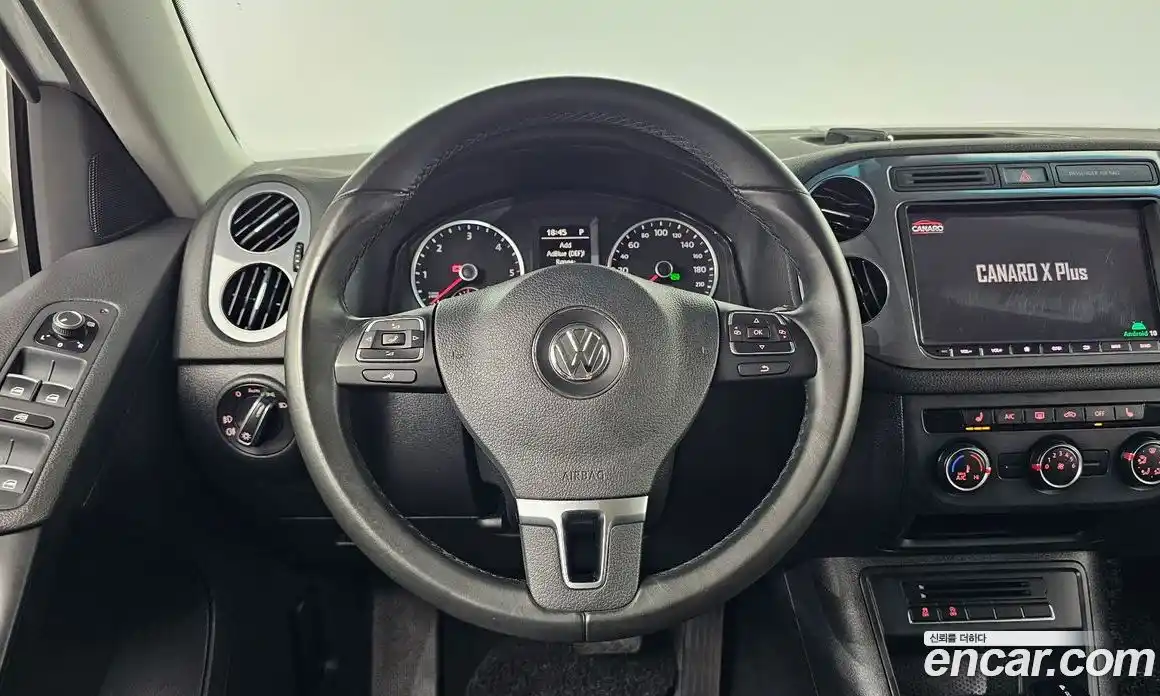 Volkswagen Tiguan 2015 2.0 гидро в Москве № 1549355, фото 13