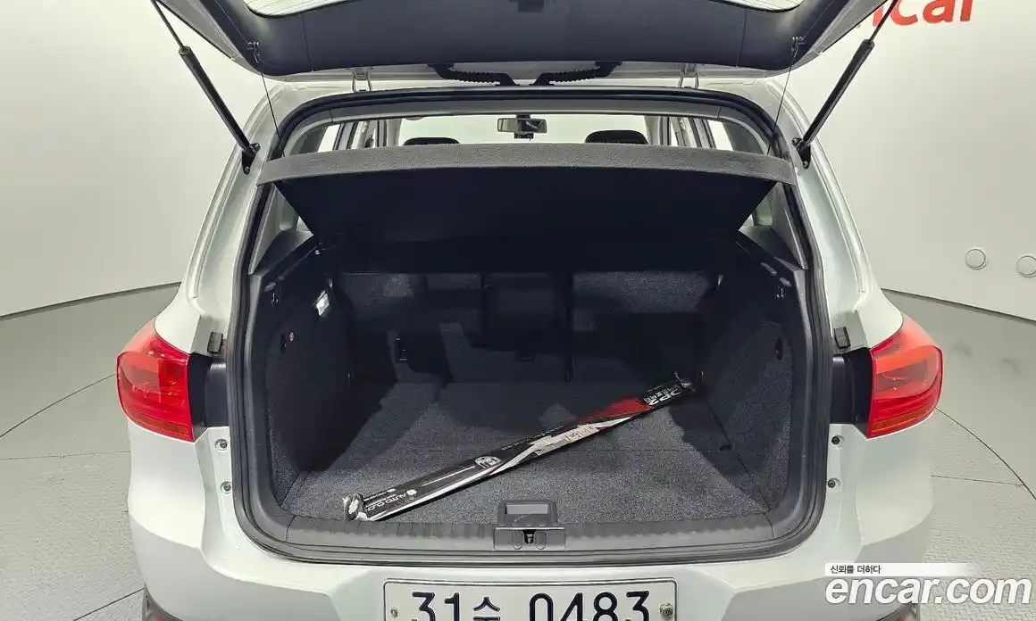 Volkswagen Tiguan 2015 2.0 гидро в Москве № 1549355, фото 15
