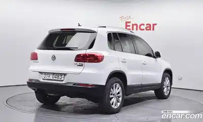 Volkswagen Tiguan 2015 2.0 гидро в Москве № 1549355, миниатюра 2