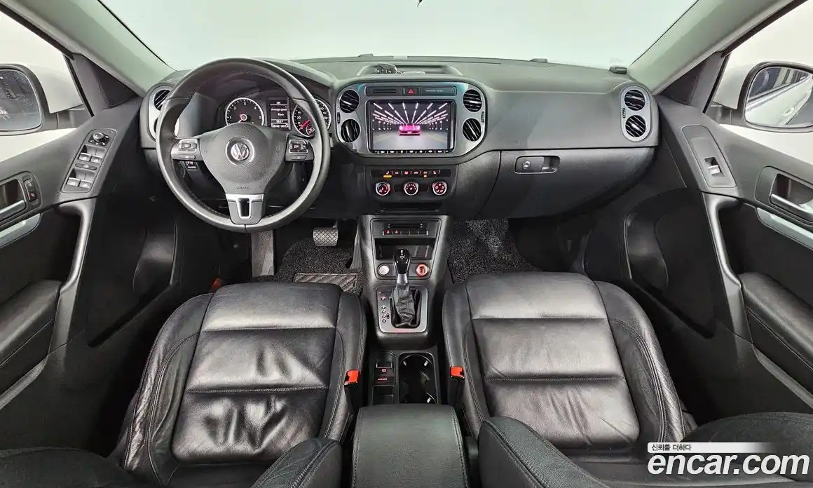 Volkswagen Tiguan 2015 2.0 гидро в Москве № 1549355, фото 7