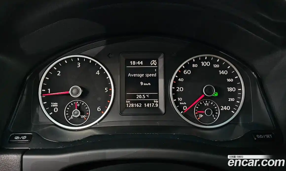 Volkswagen Tiguan 2015 2.0 гидро в Москве № 1549355, фото 8