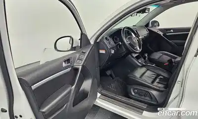 Volkswagen Tiguan 2015 2.0 гидро в Москве № 1549355, миниатюра 10