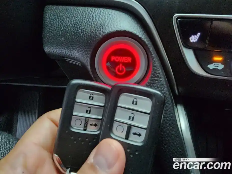 Honda Accord 2018 2.0 гидро в Москве № 1550338, фото 15