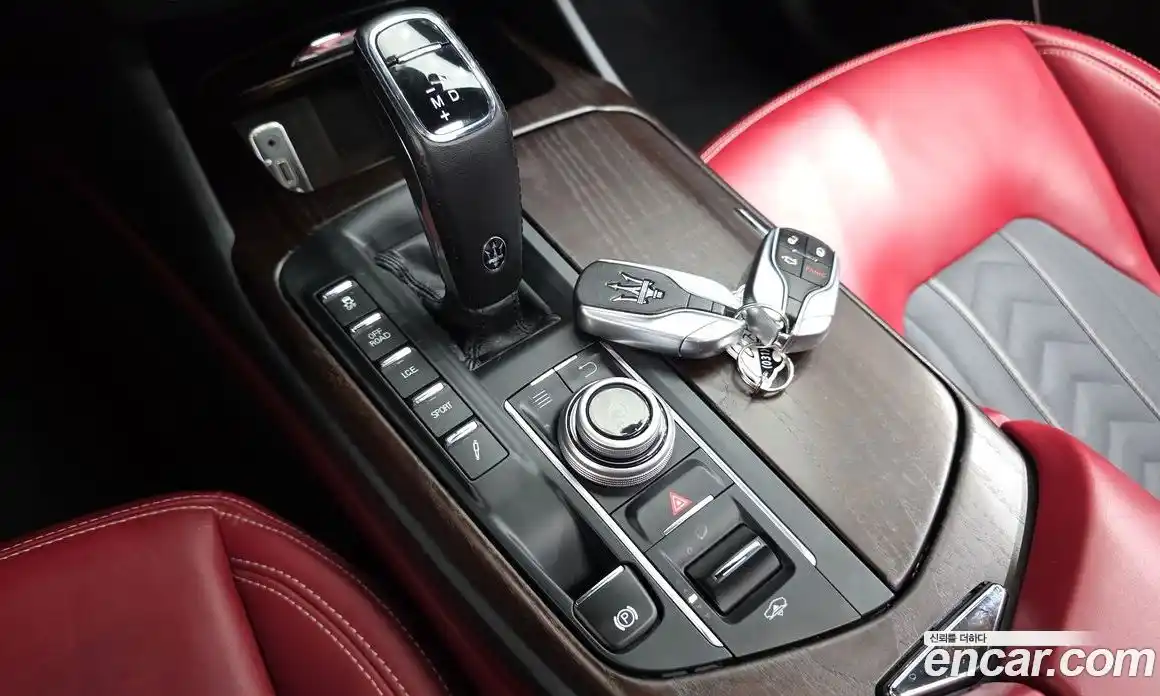 Maserati Levante 2019 3.0 гидро в Москве № 1550839, фото 9