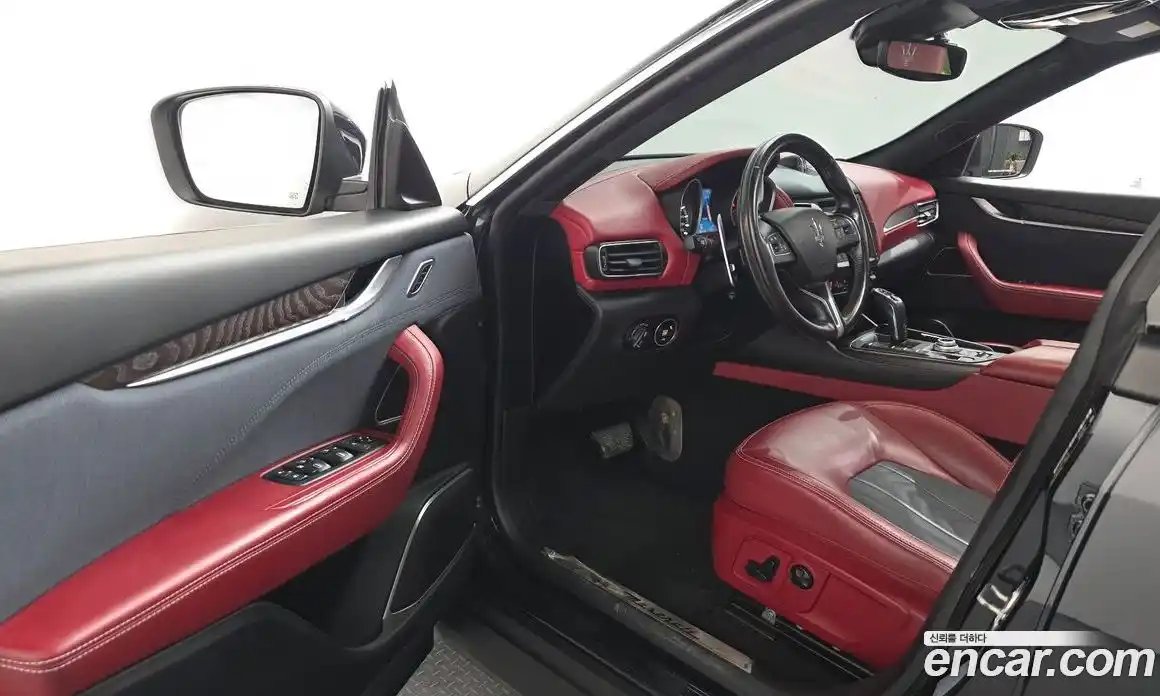 Maserati Levante 2019 3.0 гидро в Москве № 1550839, фото 10