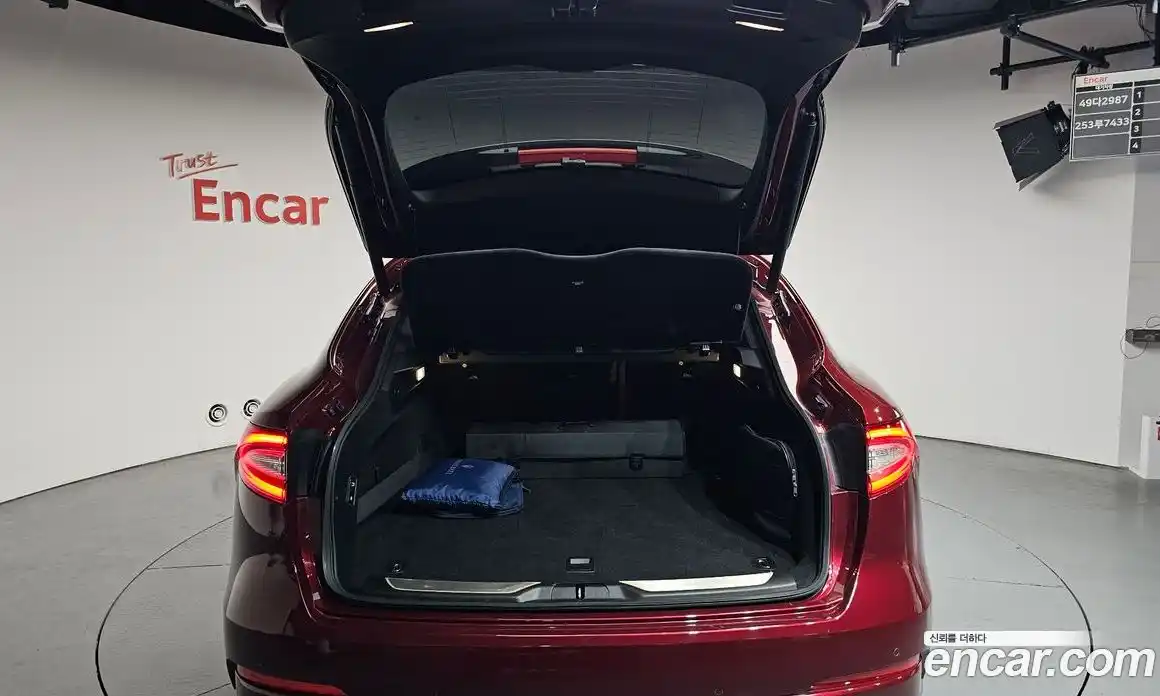 Maserati Levante 2018 3.0 гидро в Москве № 1550875, фото 19